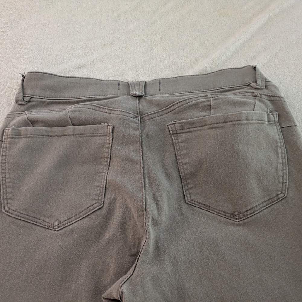 Democracy Denim Jeans - Picture 3 of 8
